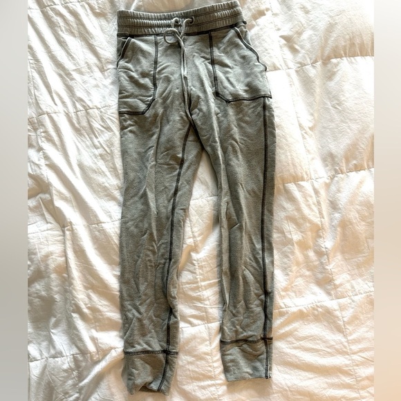 Abercrombie grey sweatpant leggings size XS - Picture 1 of 5